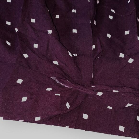 ❤️SALE! PRICE FINAL!❤️ OLM SHORT SLEEVE SQUARE PRINT TWIST FRONT CROP TOP SIZE M - Picture 4 of 7